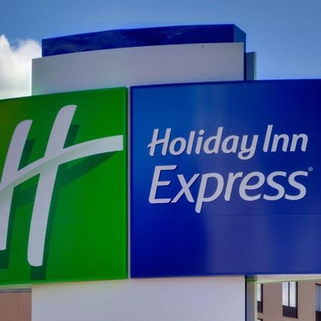 Holiday Inn Express Holly Springs - Raleigh Area By Ihg Ngoại thất bức ảnh