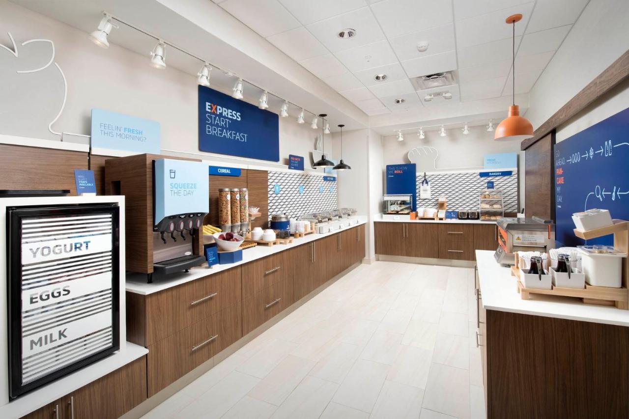 Holiday Inn Express Holly Springs - Raleigh Area By Ihg Ngoại thất bức ảnh