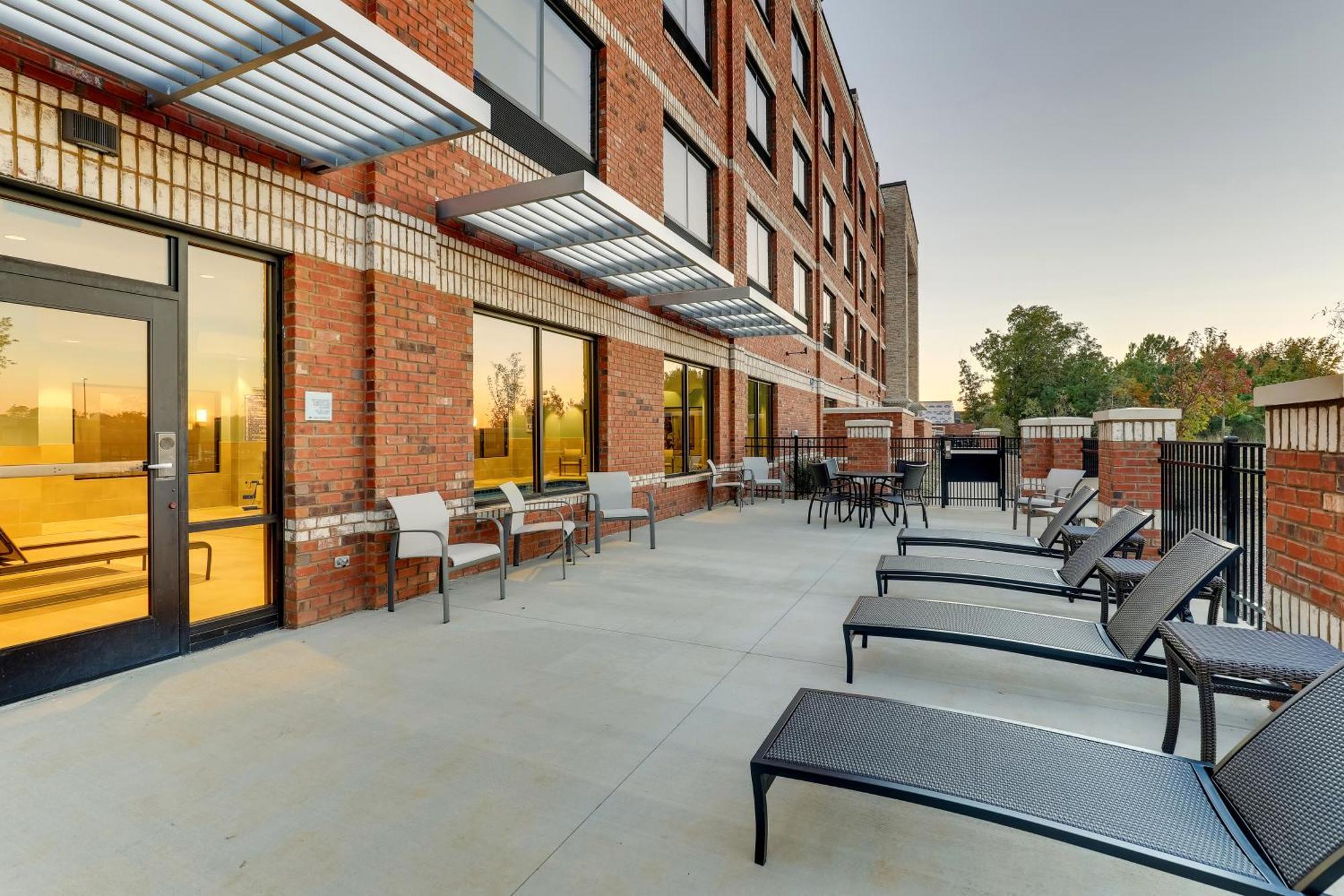 Holiday Inn Express Holly Springs - Raleigh Area By Ihg Ngoại thất bức ảnh